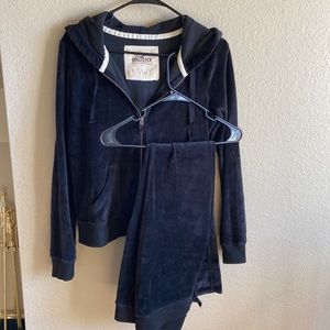 Hollister velour set